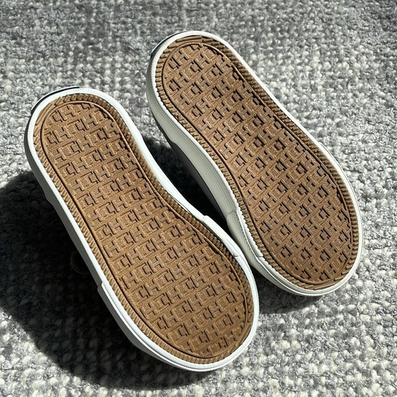 TODDLER VELCRO SNEAKERS - Picture 5 of 6